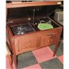 Image 1 : HARMONIC CONSOLE GRAMOPHONE IN EXCELLENT WORKING