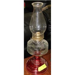ESTATE RED AND CLEAR GLASS OIL LAMP