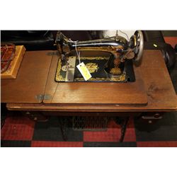 ANTIQUE SEWING MACHINE
