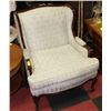 Image 1 : VINTAGE WOOD AND WHITE FABRIC WING BACK