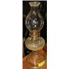 Image 1 : ESTATE GLASS OIL LAMP