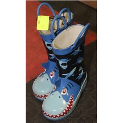 PAIR OF CHILDRENS RAINBOOTS AS THEY COME