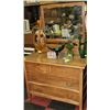 Image 1 : ESTATE 3 DRAWER DRESSER W MIRROR (SLIGHT DAMAGE