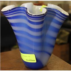BLUE AND WHITE ART GLASS VASE