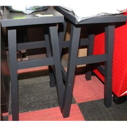 SET OF 2 BLACK BAR STOOLS