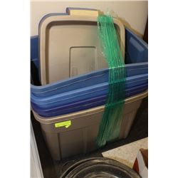 RUBBERMAID 18 GALLON TOTES WITH LIDS X4