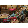 Image 1 : GIRL'S "HUFFY' BIKE