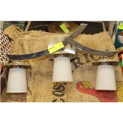 BATHROOM LIGHT FIXTURE