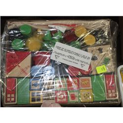 BOX W/ CHILDRENS BLOCKS & PLAY MAT