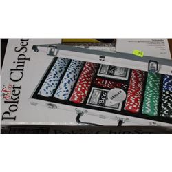 NEW IN BOX DELUXE POKER CHIP SET