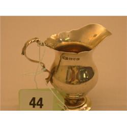 Silver hallmarked cream jug, Chester 1919, 3" high…