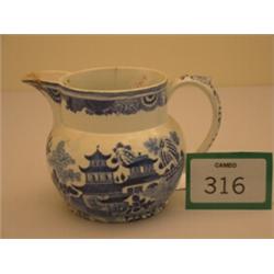 Victorian blue and white willow pattern jug, 4.5" high…