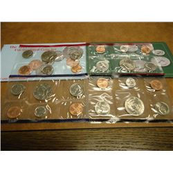 1993 & 1994 US MINT SETS P/D (WITH ENVELOPES)