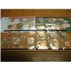 Image 2 : 1993 & 1994 US MINT SETS P/D (WITH ENVELOPES)