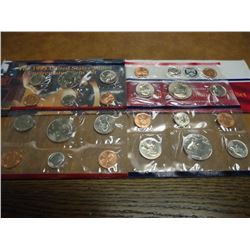 1987 & 1995 US MINT SETS P/D (WITH ENVELOPES)