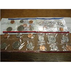 1988 & 1989 US MINT SETS P/D (WITH ENVELOPES)