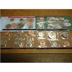 1993 & 1994 US MINT SETS P/D (WITH ENVELOPES)