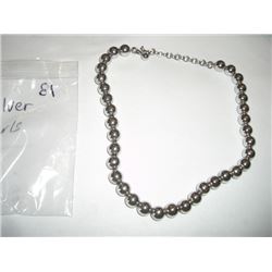 Silver pearl necklace