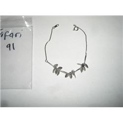 Tifari Leaf Bracelet