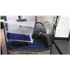 Image 4 : LARGE SQUARE AQUARIUM WITH FILTRATION SYSTEM