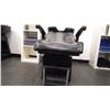 Image 4 : MODULAR RECLINING ADJUSTABLE WASH STATION