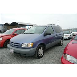 98 Toyota Sienna 3 Dr  Passenger Van - T - DRIVE
