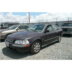 01 Volvo S40 4dr Sedan - ADT - DRIVE