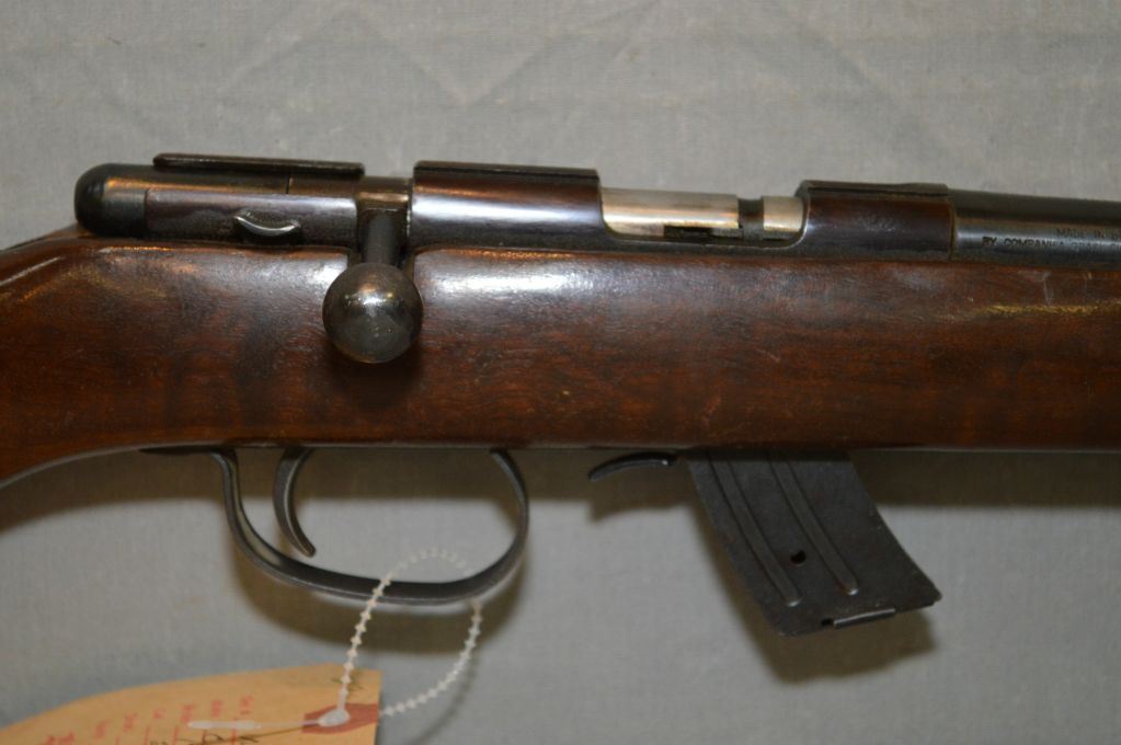Model 171 C.I.L. Mod 171 .22 LR cal Mag Fed Bolt Action Rifle w/ 21