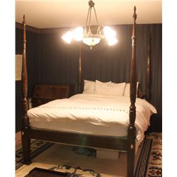GORGEOUS DREXEL MAHOGANY 4 POSTER  QUEENSIZE BED