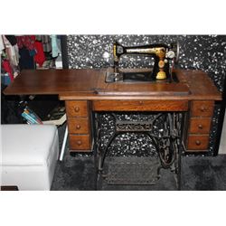 SINGER TREADLE SEWING IN CASE