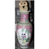 Image 1 : HAND PAINTED CHINESE VASE