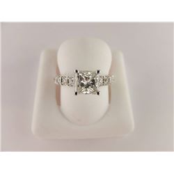 135-14314:14K white gold diamond ring
