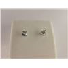 Image 1 : 172-15253:10K white gold diamond stud earrings