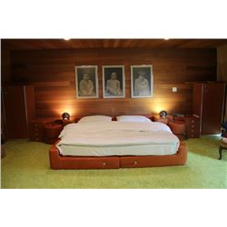 PACE - THE PACE COLLECTION . TUCROMA BED-172" X