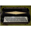 Image 2 : TITANO 102 BASS ACCORDIAN WITH CASE