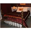 Image 1 : QUEENSIZE BRASS BED WITH ALL BEDDING AND LIKE NEW
