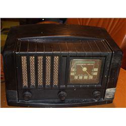 STROMBERG-CARLSON BAKEALITE RADIO