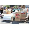 Image 1 : 2 PALLETS OF FIBERGLASS PIPE INSULATION