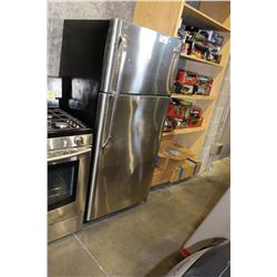 FRIGIDAIRE STAINLESS STEEL 2 DOOR REFRIGERATOR