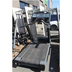 LIFE FITNESS 9500HR PROFESSIONAL QUALITY TREADMILL