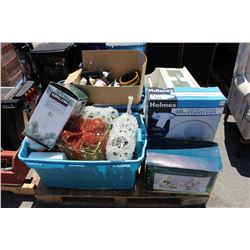 PALLET LOT OF CHRISTMAS AND HOLIDAY DECORATIONS AND DECORATIVE HOUSEHOLD ITEMS