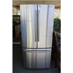 SAMSUNG STAINLESS STEEL REFRIGERATOR FOR PARTS OR REPAIR