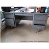 Image 1 : STEELCASE METAL DESK