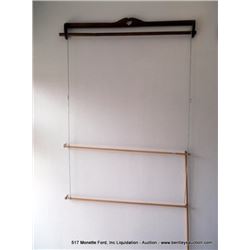 HANGING BRACKET/SHELF