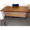 Image 1 : DESK