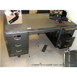 ART METAL-METAL DESK