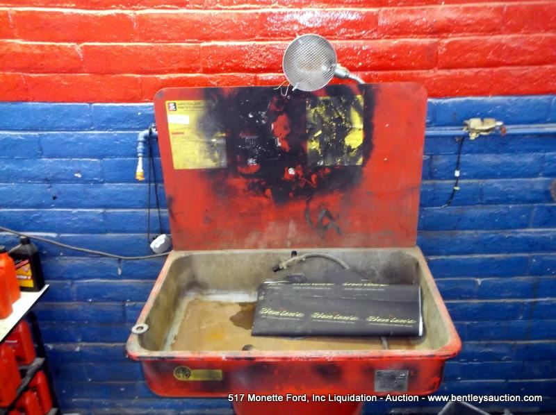 SAFETYKLEEN 30 SOLVENT PARTS WASHER