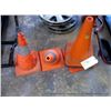 Image 1 : LOT: SAFETY CONES