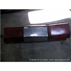 LOT: POLICE LIGHTS