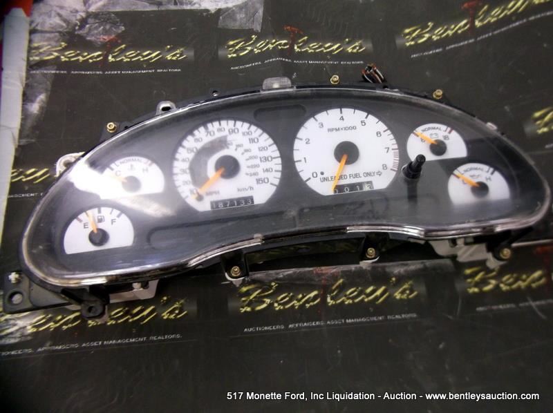 SPEEDOMETER IN DASH CONSOLE